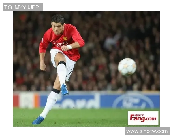 外国女孩眼中的足球明星魅力与梦想交织的精彩瞬间